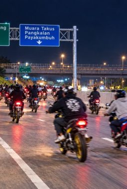Pengguna Tol Bangkinang Resah, Ratusan Pembalap Liar Penuhi Akses Keluar-Masuk